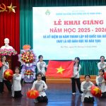 Cả Nước Tưng Bừng Khai Giảng Năm Học Mới Đặc Biệt Chưa Từng Có